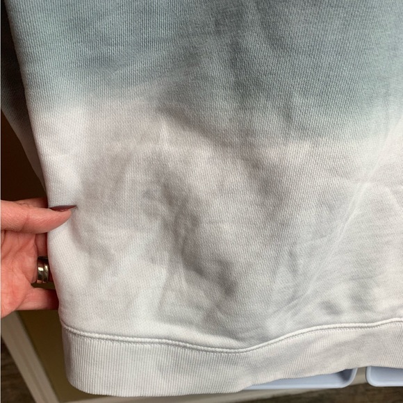 Nice Peloton sweatshirt - Picture 9 of 9